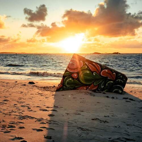 Graff on the beach
