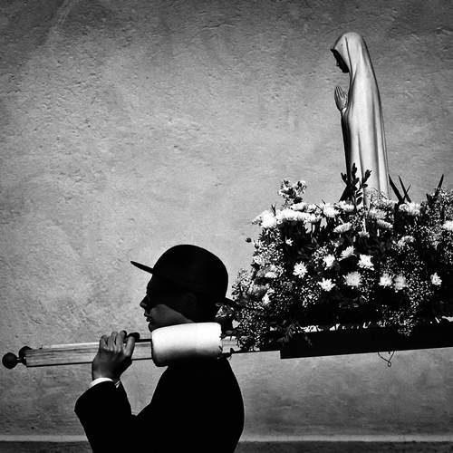 A Divine white, a human black