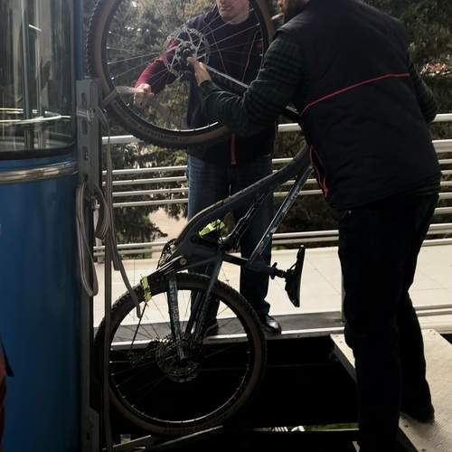 Photo #13697221