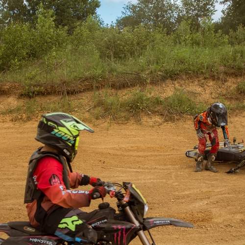 Photo #13698384