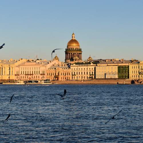 Над Невой