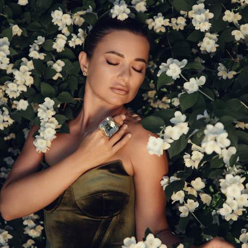 Photo #13733536