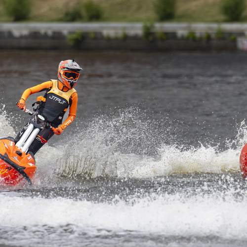Photo #13735877