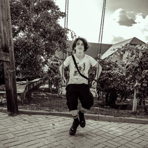 Photo #13742400