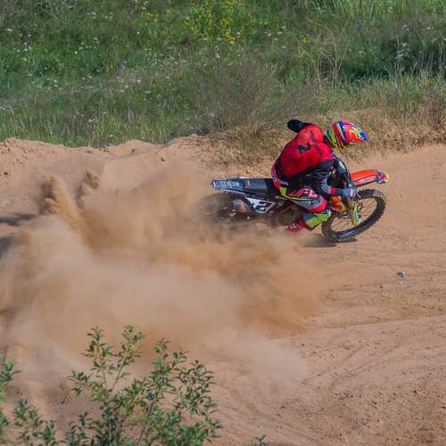 Photo #13745347