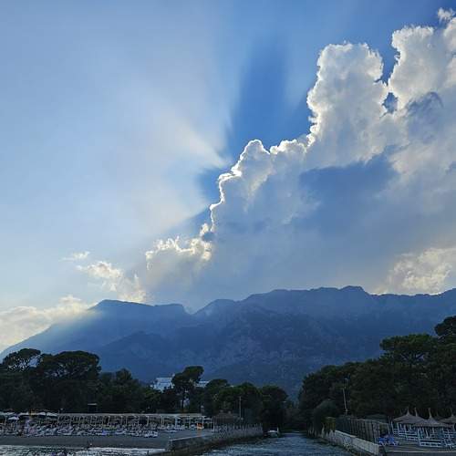 A kiss from the clouds before a storm
