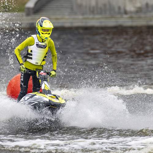 Photo #13757388