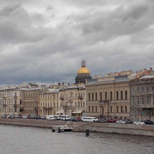 Облака над Невой
