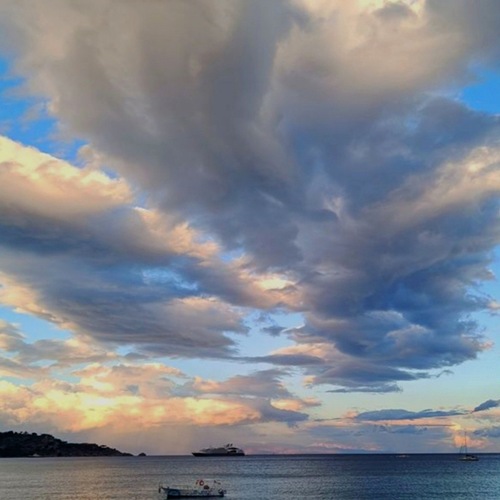 Photo #13765897