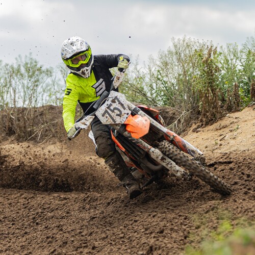 Photo #13768136