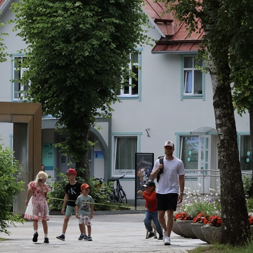 Photo #13777929