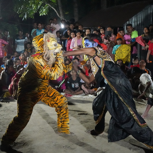 Photo #13837391