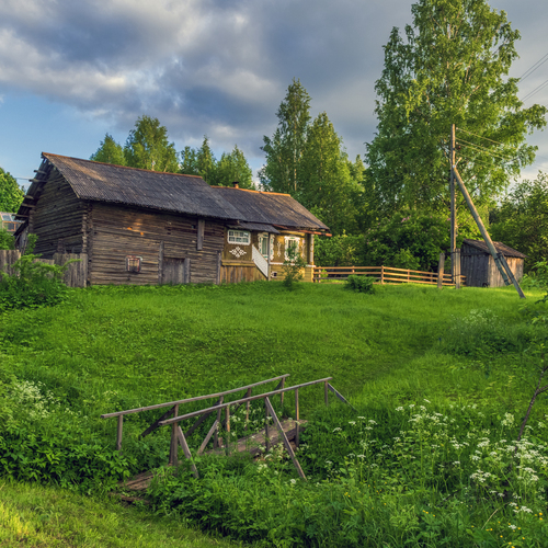 В деревне Крутичи