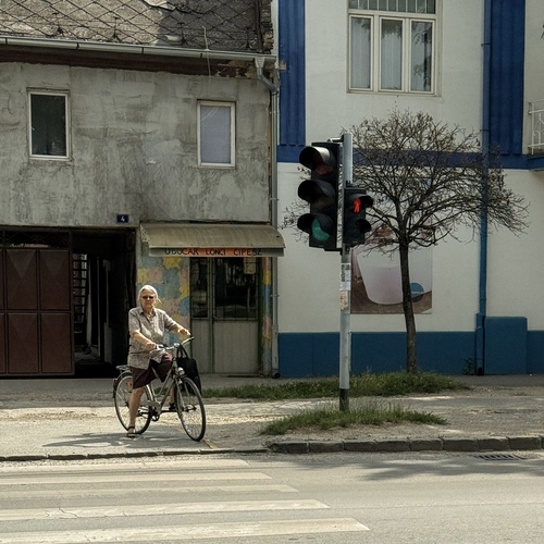 Photo #13925528