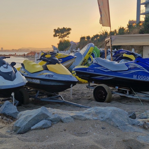 Photo #13943210