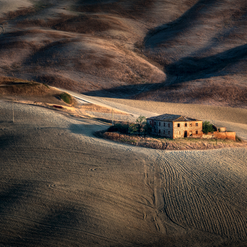 Old Tuscan farmhouse