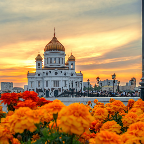 Оранжевый закат на Патриаршем мосту