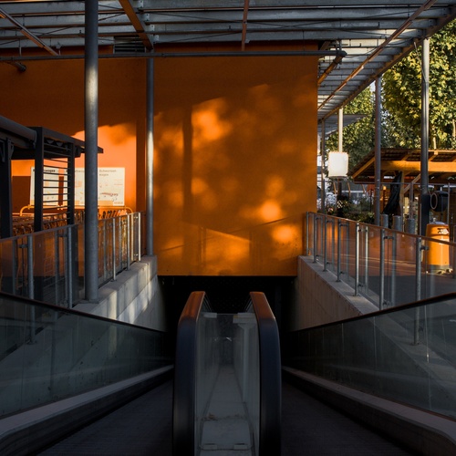 Play of light and colour