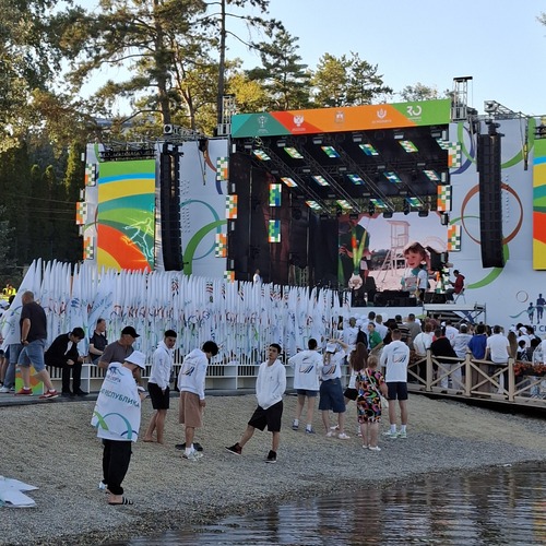 Photo #14070358