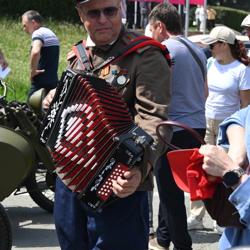 Photo #14077773