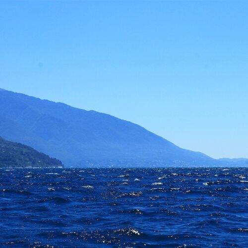 Оттенки черного моря