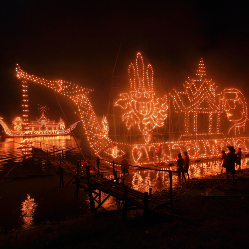 The Illuminated Boat of Tao Ngoi