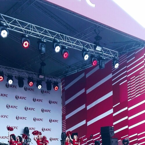 Photo #14160035