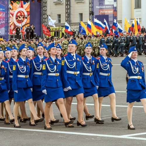 Парад в синем