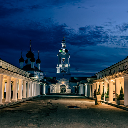 Вечер в Костроме