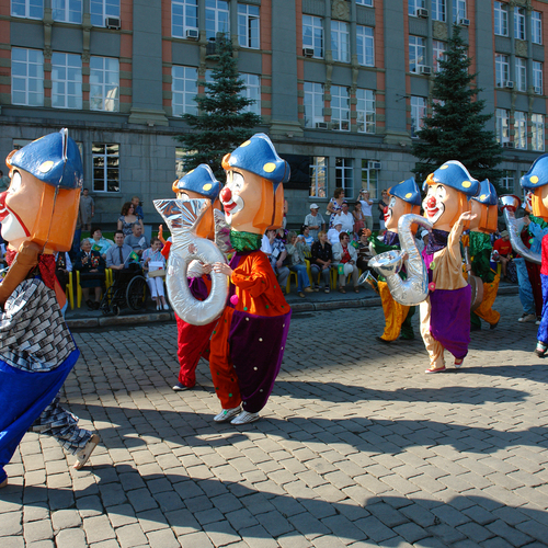 ПОТЕШНЫЙ  ОРКЕСТР…