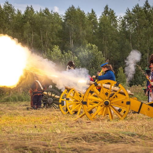 Photo #14185565
