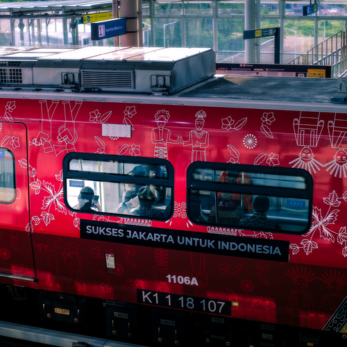 Commuting with Culture