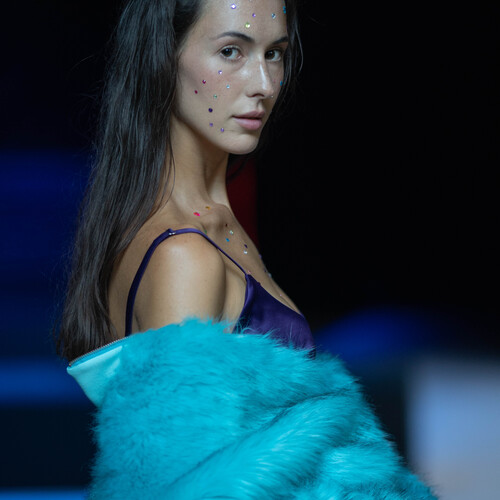 Photo #14201257