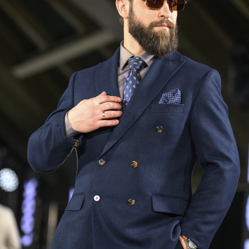 Photo #14215870