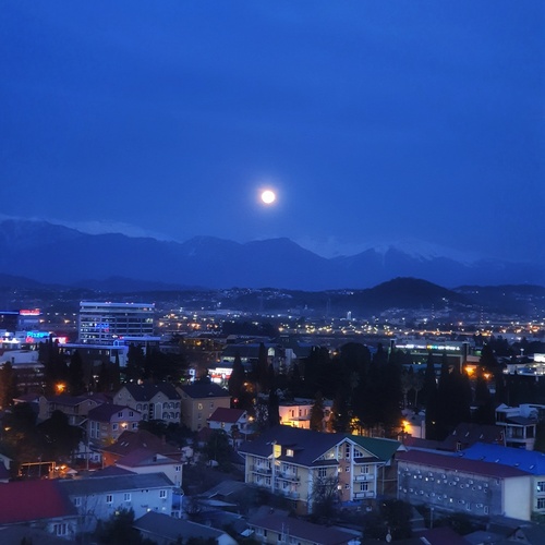 Нунная ночь южного города