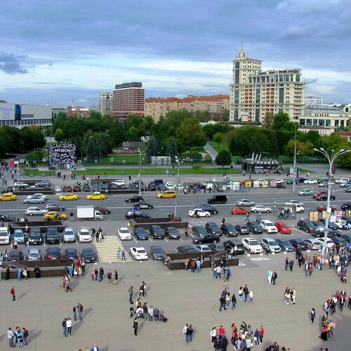город живет
