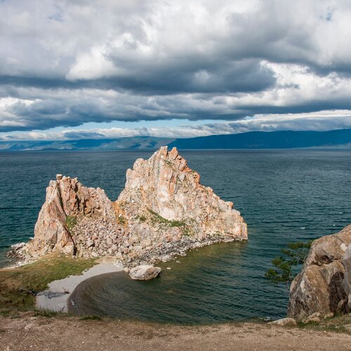 Скала Бурхан