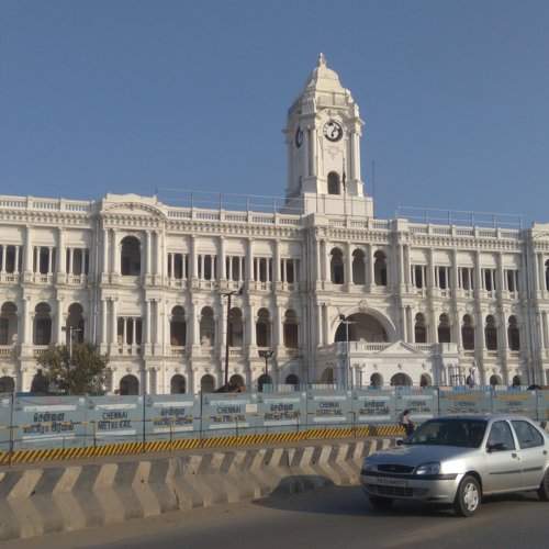 Ribbon Building