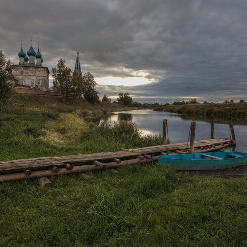 Пасмурно.