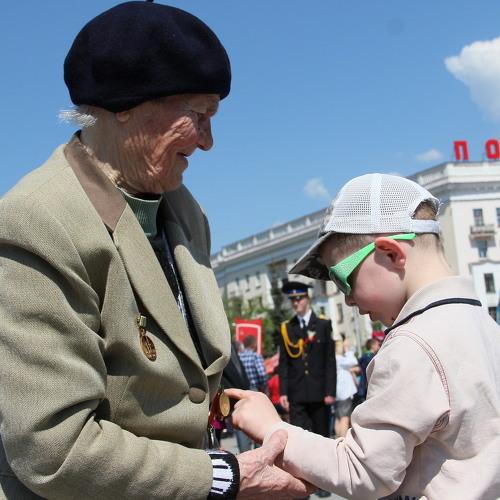 Служа в военном госпитале, она защищала Ленинград. Лидия Войленко, 94 года/She`s been defending Leningrad, working in a military hospital. Lydia Vojlenko, 94 years old.