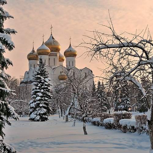 Зимний вечер в Ярославле, возле Успенского собора