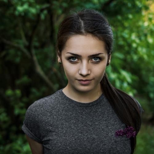Аня