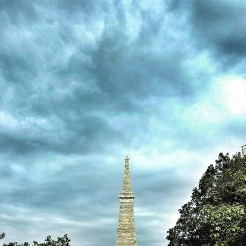 MONUMENT