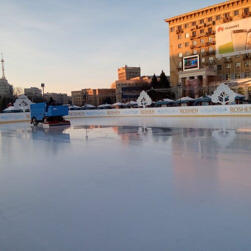 Five minutes before ice skating