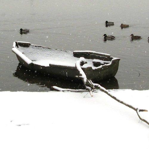 Лодка на реке
