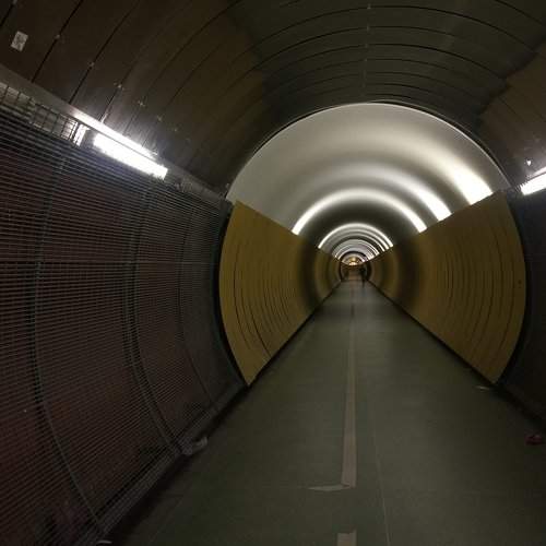 Tunnel
