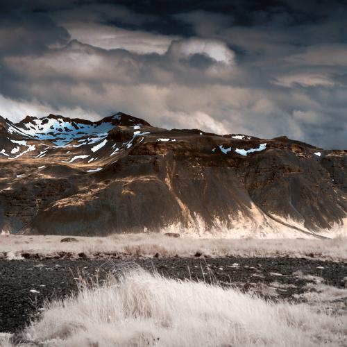 InfraRed ... mysterious light of Iceland.