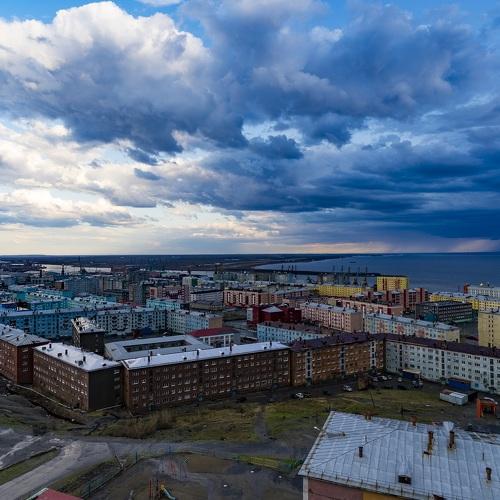 Город перед грозой...