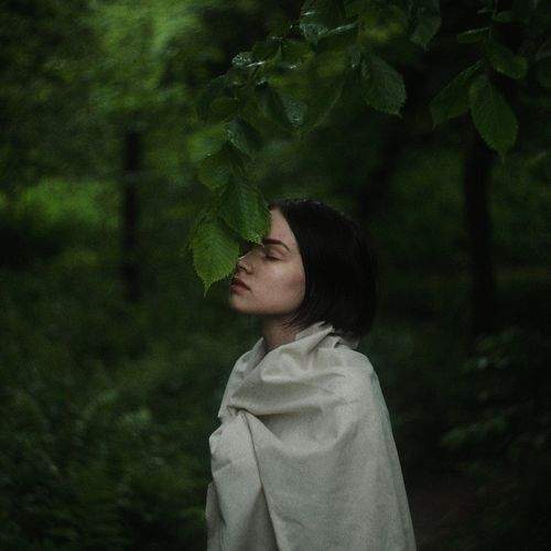 Вниз