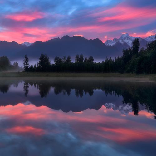 Lake Matheson sunrise